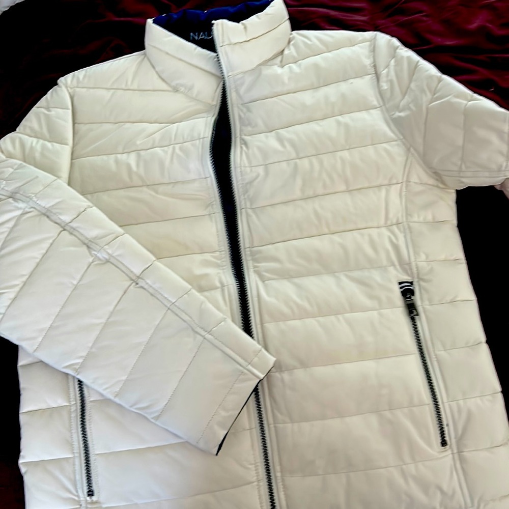 $250 original price! Only asking $100 obo! Nautica is the brand!